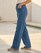 Jean Wide Leg à double boutonnage et poches plaquées porté, vue zoomée - Voggo