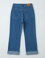 Jean Wide Leg 7/8 à 5 boutons et poches plaquées seul sur fond neutre, vue de dos - Voggo