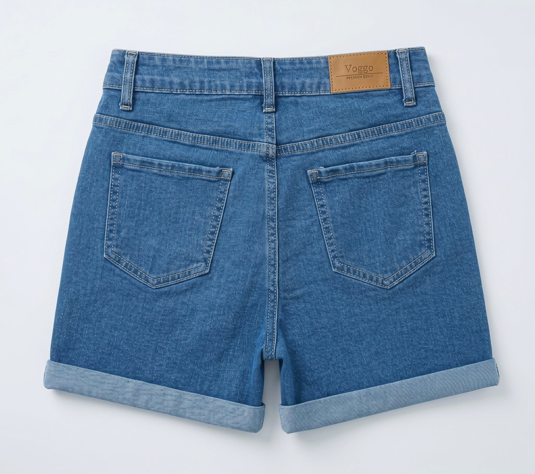 Short en Jean – 5 Boutons Élégants