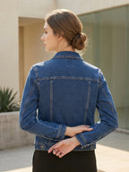 Veste en jean coupe authentique stone porté, vue de dos - Voggo