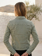 Veste en jean kaki porté, vue de dos - Voggo