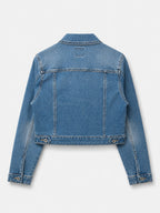Veste en jean courte coupe moderne seul sur fond neutre, vue de dos - Voggo