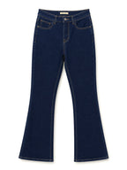 Jean Bootcut bleu brut seul sur fond neutre, vue de face - Voggo