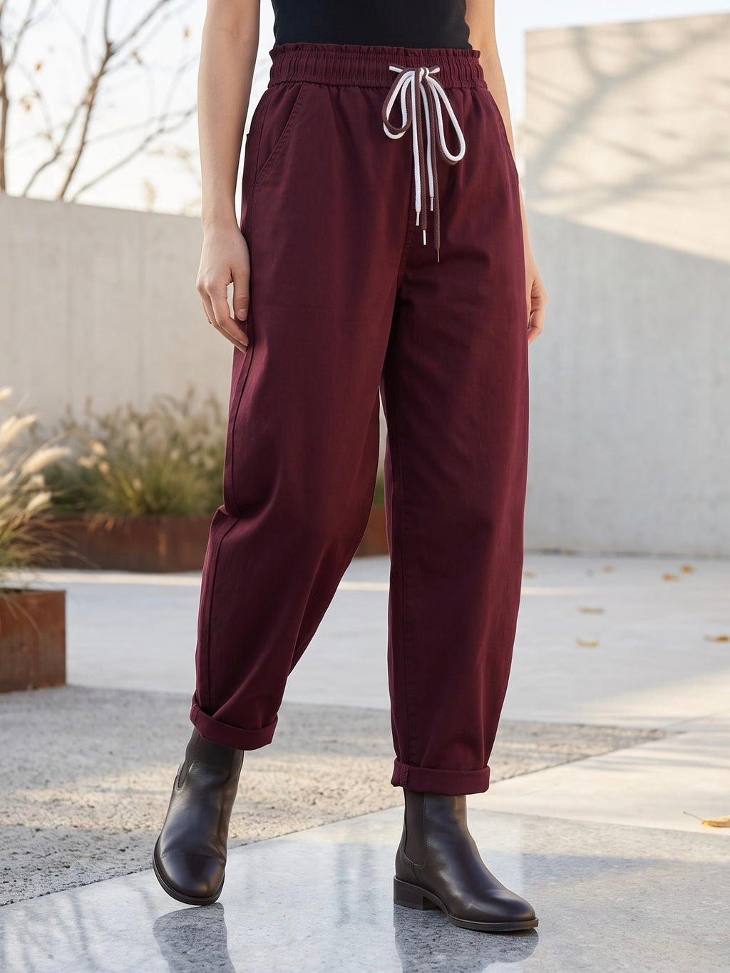 Pantalon Mom Fit – Ceinture Elastiquée & Cordons – Bordeaux