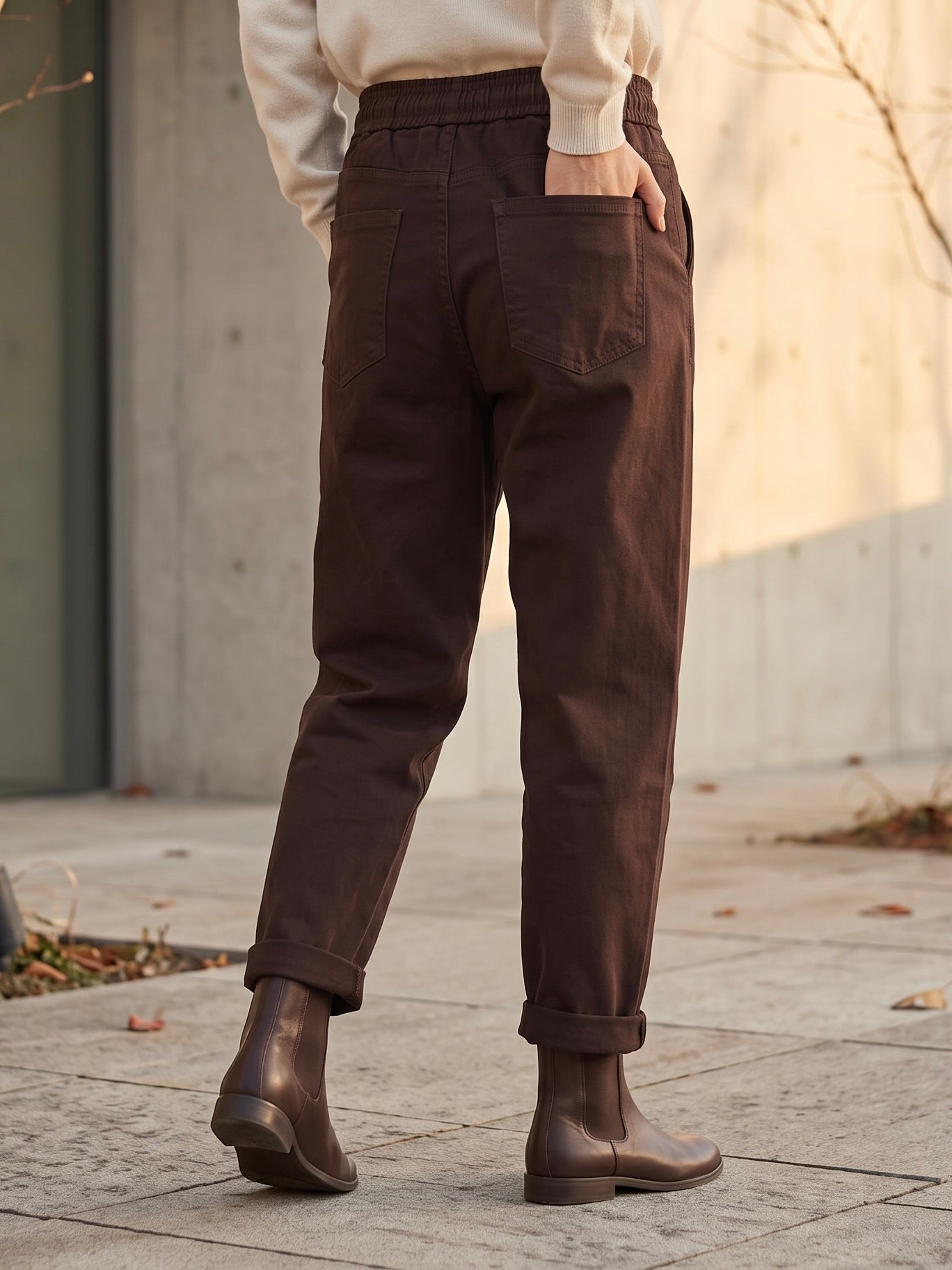Pantalon Mom Fit – Ceinture Elastiquée & Cordons – Chocolat