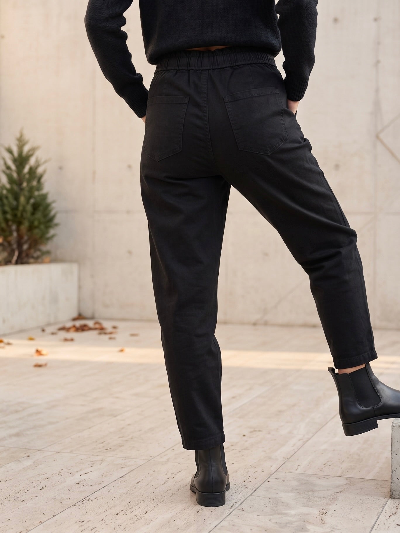 Pantalon Mom Fit – Ceinture Elastiquée & Cordons – Noir