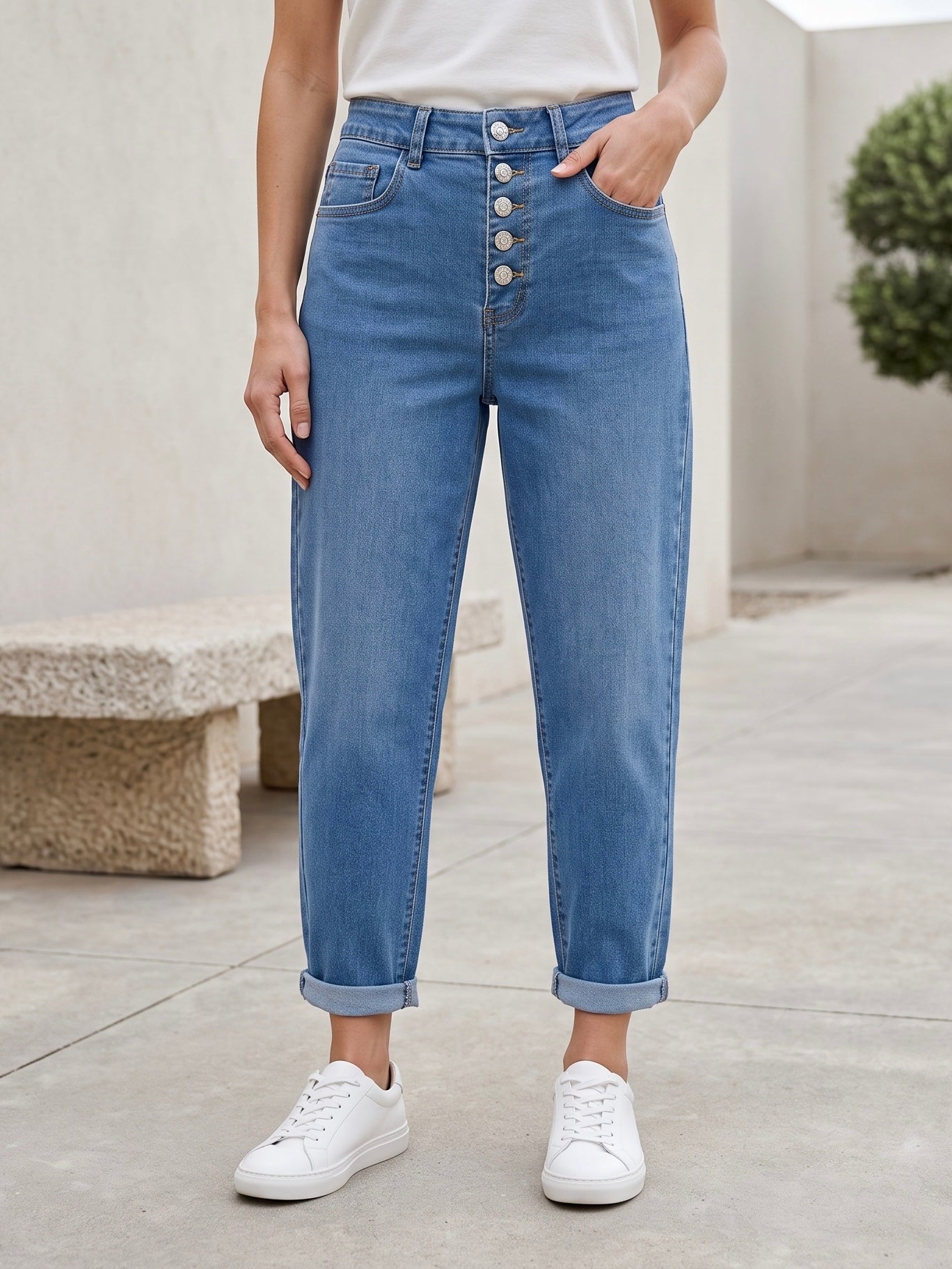 Jean Mom Fit – 5 Boutons Élégants