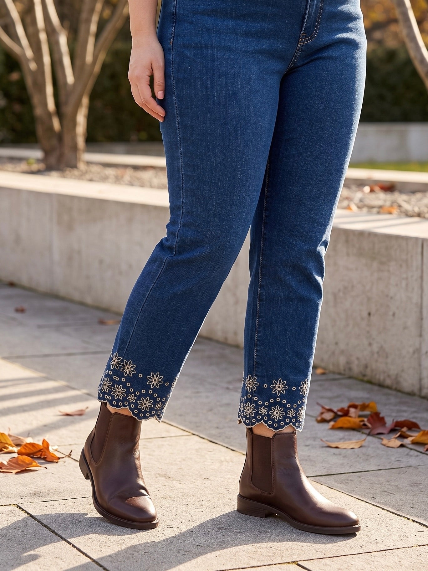 Jean Coupe 7/8ème – Broderie Bas de Jambe