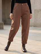 Pantalon Mom Fit – Boutons Dorés aux Poches – Taupe