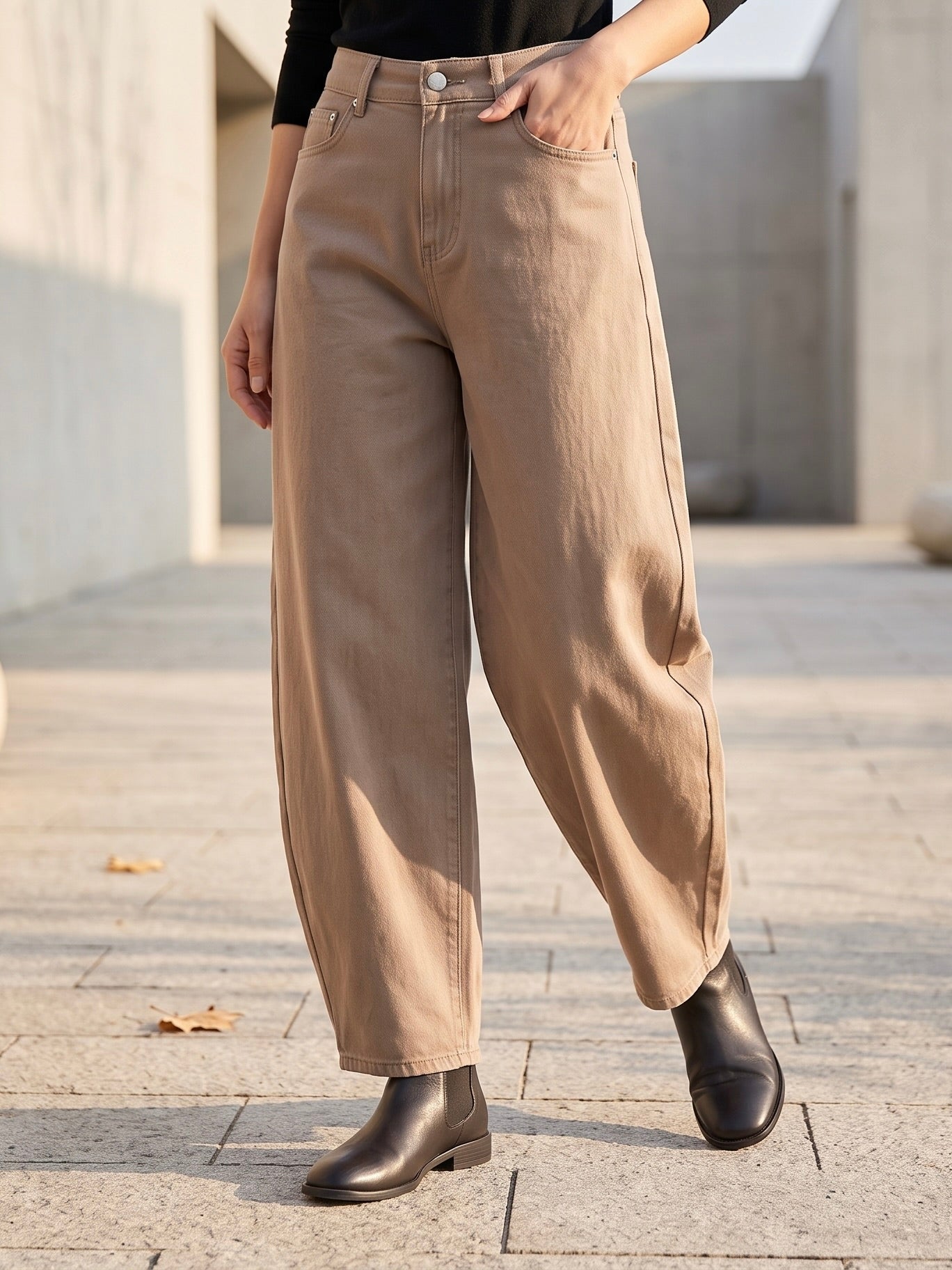 Jean Coupe Balloon – Taupe