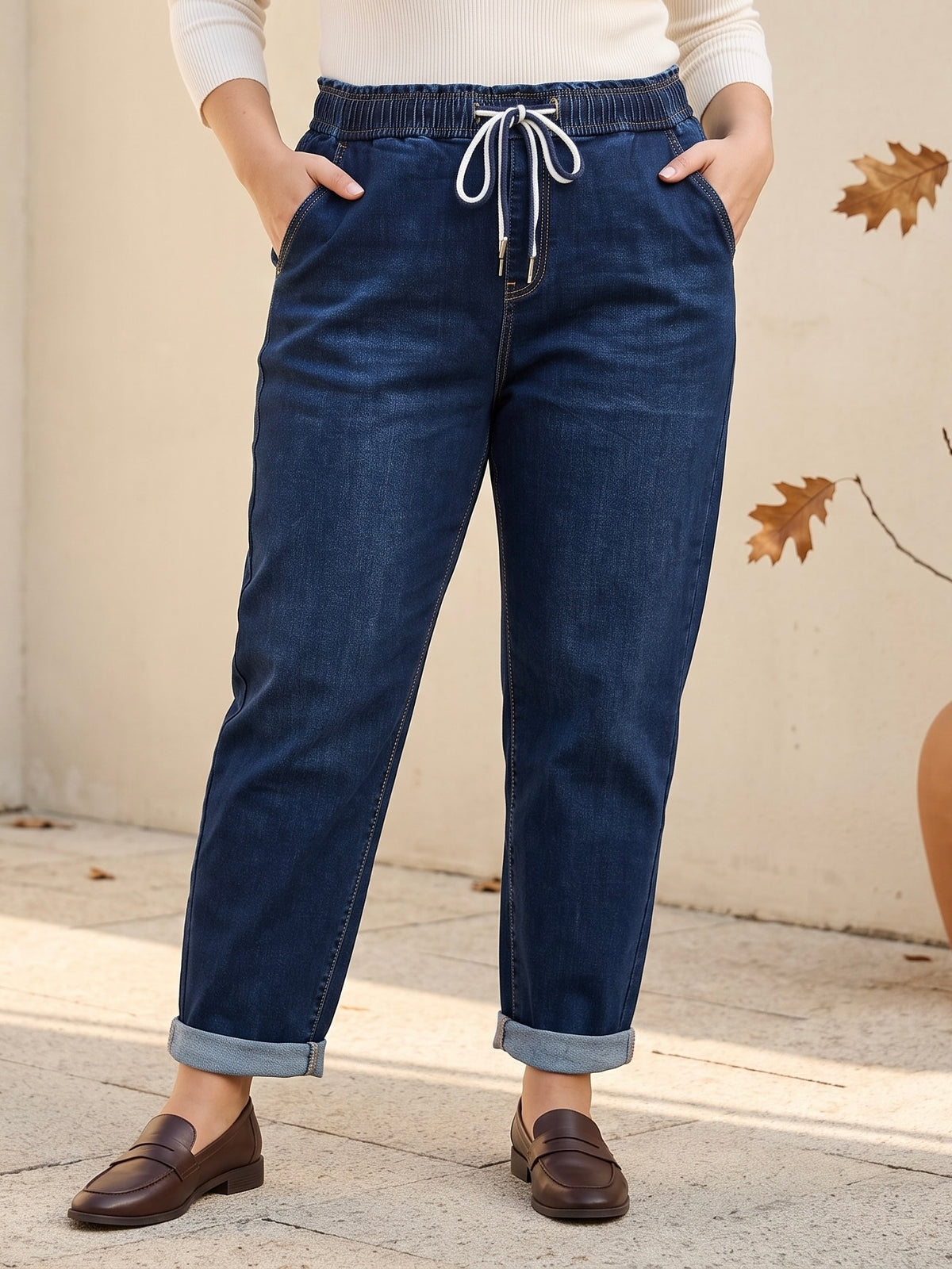 Jean Mom Fit – Grande Taille – Ceinture Élastique & Cordons