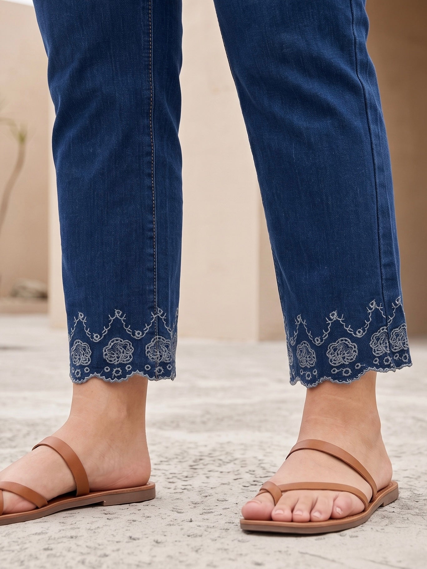 Jean Droit 7/8ème – Grande Taille – Broderie Bas de Jambe