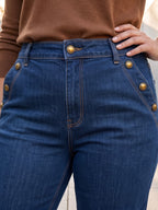 Jean Mom Fit – Grande Taille – Boutons Dorés aux Poches